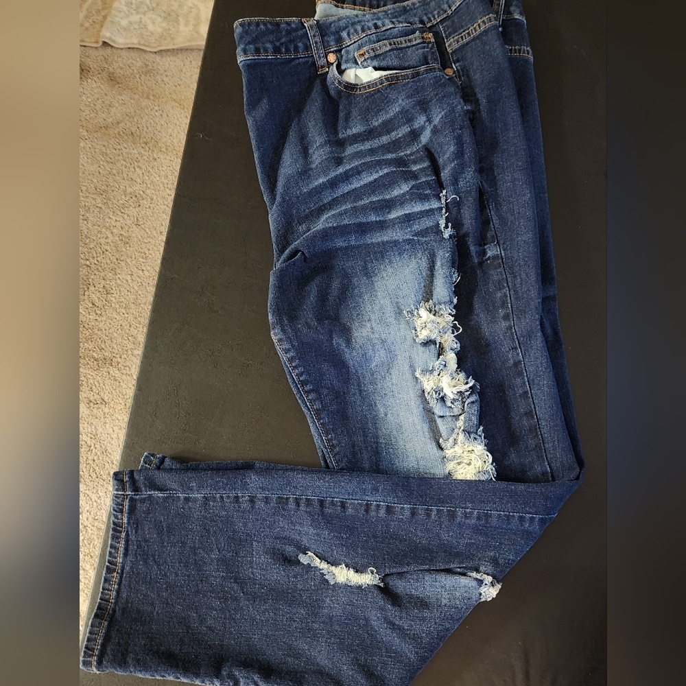 VIP JEANS